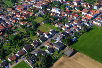 Vue aérienne de Sur le chemin de retour à Herxheim bei Landau dans le département Rhénanie-Palatinat, Allemagne