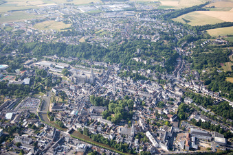 Enregistrement par drone de Vendôme dans le département Loir et Cher, France
