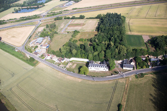 Vue aérienne de Naveil dans le département Loir et Cher, France