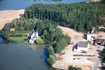 Vue aérienne de Vendôme à Naveil dans le département Loir et Cher, France