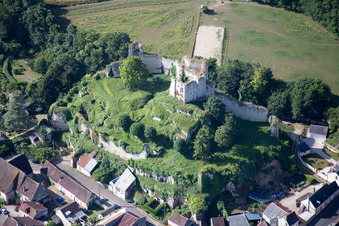 Enregistrement par drone de Montoire-sur-le-Loir dans le département Loir et Cher, France