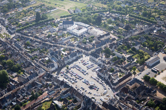 Montoire-sur-le-Loir dans le département Loir et Cher, France d'un drone