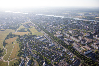 Blois dans le département Loir et Cher, France depuis l'avion