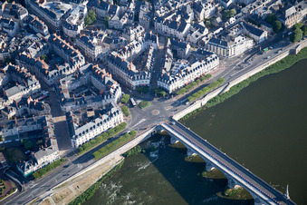 Blois dans le département Loir et Cher, France d'un drone