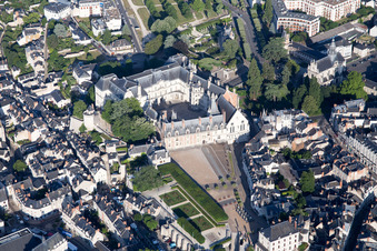 Blois dans le département Loir et Cher, France depuis l'avion