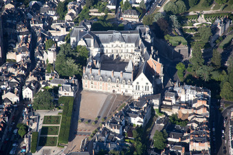 Blois dans le département Loir et Cher, France du point de vue du drone
