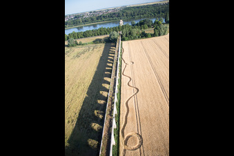 Viaduc près de Vineuil/Loire à Vineuil dans le département Loir et Cher, France vue du ciel