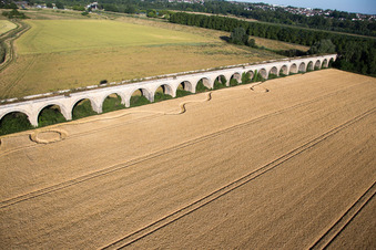 Photographie aérienne de Viaduc près de Vineuil/Loire à Vineuil dans le département Loir et Cher, France