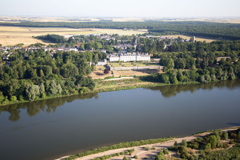 Photographie aérienne de Menars dans le département Loir et Cher, France