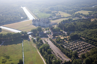 Vue aérienne de Chambord dans le département Loir et Cher, France