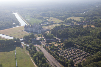 Photographie aérienne de Chambord dans le département Loir et Cher, France