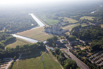 Vue oblique de Chambord dans le département Loir et Cher, France