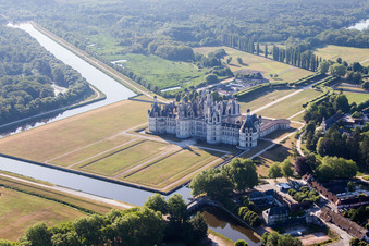 Chambord dans le département Loir et Cher, France d'en haut