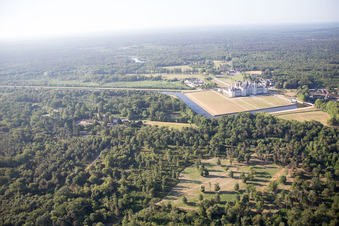 Vue d'oiseau de Chambord dans le département Loir et Cher, France