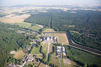 Vue oblique de Chambord dans le département Loir et Cher, France
