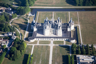 Vue aérienne de Parc du Château de Chambord à Chambord dans le département Loir et Cher, France