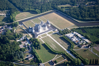 Chambord dans le département Loir et Cher, France d'en haut