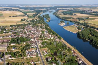 Vue aérienne de Les bords de Loire à Saint-Dye-sur-Loire à Saint-Dyé-sur-Loire dans le département Loir et Cher, France