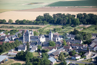 Vue oblique de Talcy dans le département Loir et Cher, France