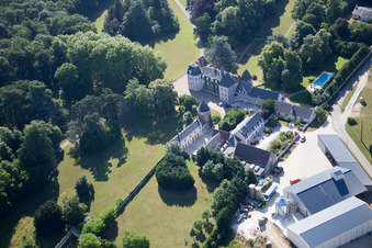 Landes-le-Gaulois dans le département Loir et Cher, France depuis l'avion