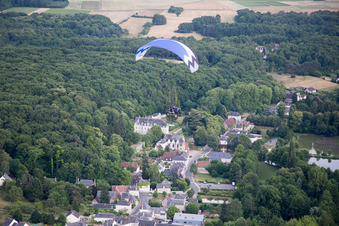 Vue oblique de Saint-Ouen-les-Vignes dans le département Indre et Loire, France