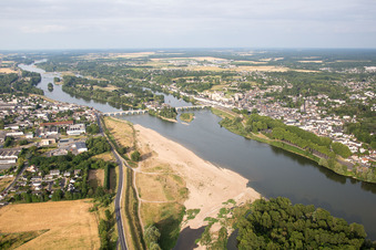 Vue d'oiseau de Amboise dans le département Indre et Loire, France