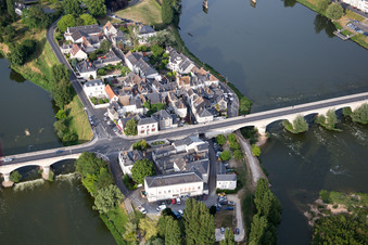 Quartier Nord-Nord Est in Amboise dans le département Indre et Loire, France depuis l'avion
