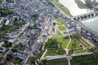 Vue oblique de Amboise dans le département Indre et Loire, France