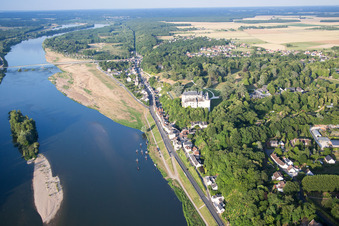 Vue d'oiseau de Chaumont-sur-Loire dans le département Loir et Cher, France