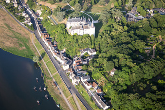 Complexe du château de Chaumont à Chaumont-sur-Loire dans le département Loir et Cher, France d'en haut