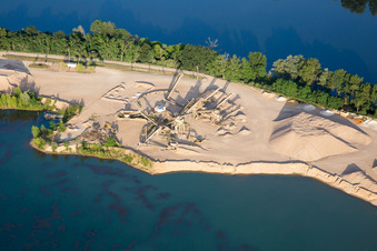 Vue aérienne de Chouzy-sur-Cisse dans le département Loir et Cher, France