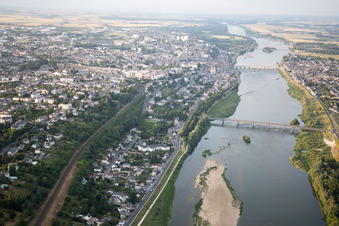 Blois dans le département Loir et Cher, France depuis l'avion