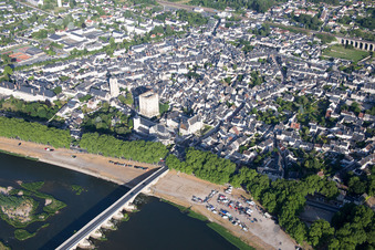 Photographie aérienne de Beaugency dans le département Loiret, France