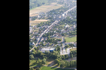 Vue aérienne de Cléry-Saint-André dans le département Loiret, France