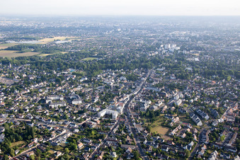 Vue aérienne de Olivet dans le département Loiret, France