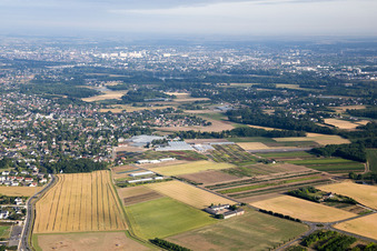 Vue aérienne de Saint-Denis-en-Val dans le département Loiret, France