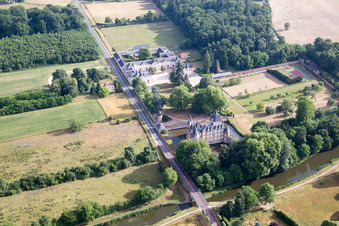 Combreux dans le département Loiret, France depuis l'avion