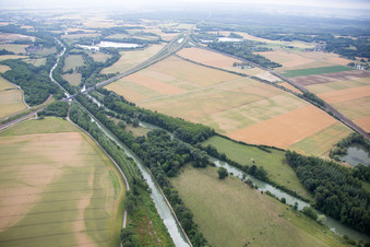Vue aérienne de Amancon à Saint-Florentin dans le département Yonne, France