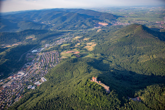 Photographie aérienne de Château de Trifels à Annweiler am Trifels dans le département Rhénanie-Palatinat, Allemagne