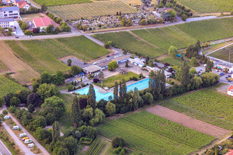 Vue aérienne de Association des piscines de Hambach à le quartier Hambach an der Weinstraße in Neustadt an der Weinstraße dans le département Rhénanie-Palatinat, Allemagne