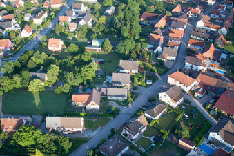 Vue d'oiseau de Scheibenhard dans le département Bas Rhin, France