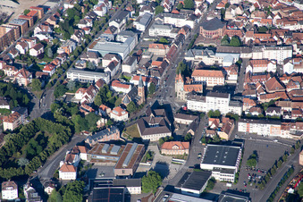Vue aérienne de Ensemble de bâtiments du musée Musée Place Dr Albert Schweitzer à Haguenau à Hagenau dans le département Bas Rhin, France