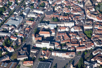 Vue aérienne de Ensemble de bâtiments du musée Musée Place Dr Albert Schweitzer à Haguenau à Hagenau dans le département Bas Rhin, France