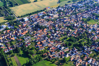 Vue aérienne de Rue de la gare à Steinfeld dans le département Rhénanie-Palatinat, Allemagne
