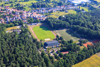 Vue aérienne de Stade et salle de sport TuS 1908 Schaidt à le quartier Schaidt in Wörth am Rhein dans le département Rhénanie-Palatinat, Allemagne