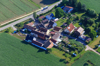 Vue aérienne de Welschhof à Freckenfeld dans le département Rhénanie-Palatinat, Allemagne