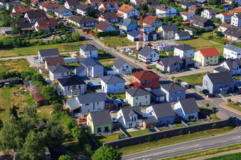 Vue oblique de Nouvelle zone de développement Im Holderbusch à Minfeld dans le département Rhénanie-Palatinat, Allemagne