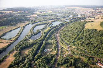 Arnaville dans le département Meurthe et Moselle, France depuis l'avion