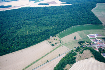 Vue aérienne de Marbotte, cimetière de guerre à Apremont-la-Forêt dans le département Meuse, France