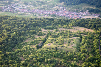 Vue aérienne de Lucey dans le département Meurthe et Moselle, France